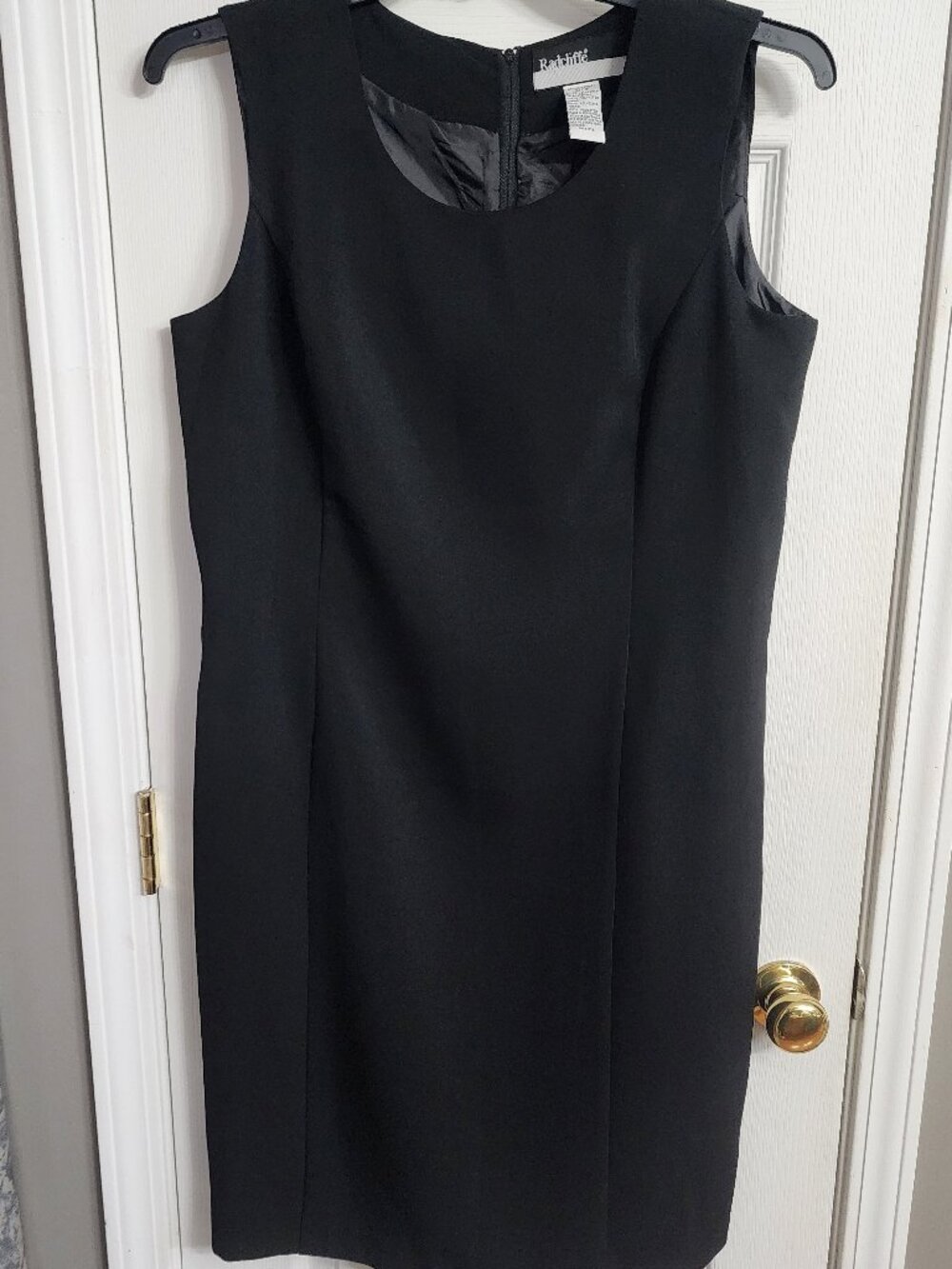 Radcliffe Classic Black Sleeveless Sheath Dress – Size 16
